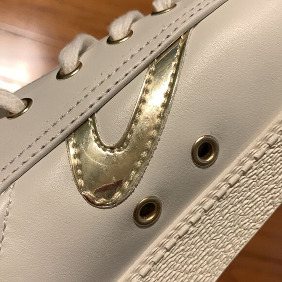 Tretorn Size 9 NWT Sneakers with comfort insole system - Picture 8 of 9